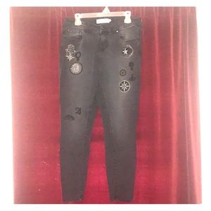 High rise skinny jean with patch detail